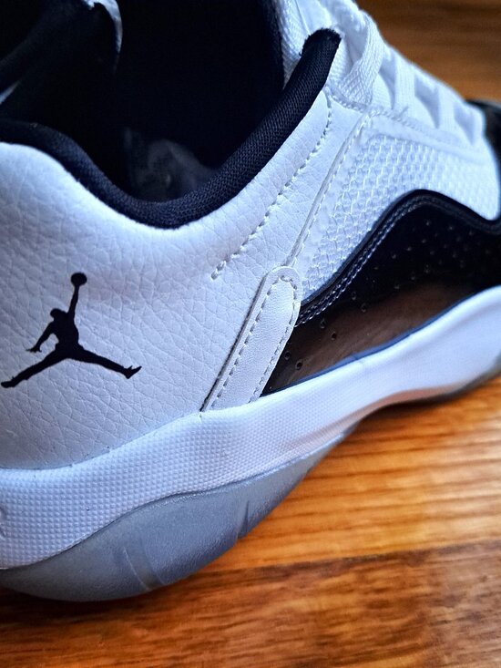 Air Jordan 11 CMFT Low Size 6.5Y Big Kids' Leather Shoes Sneakers DV2208-100 EUC - Picture 6 of 13